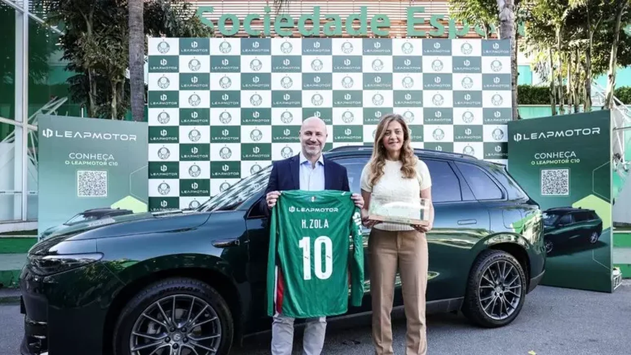 Leapmotor realiza entrega de carros elétricos e híbridos ao Palmeiras