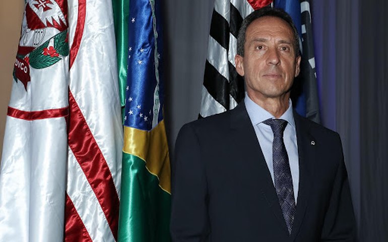 Presidente do Pinheiros diz que comissão estava ciente de dispensas; agente nega