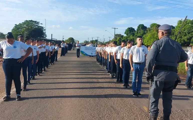 SP estende consulta pública até 2025 sobre escola cívico militar