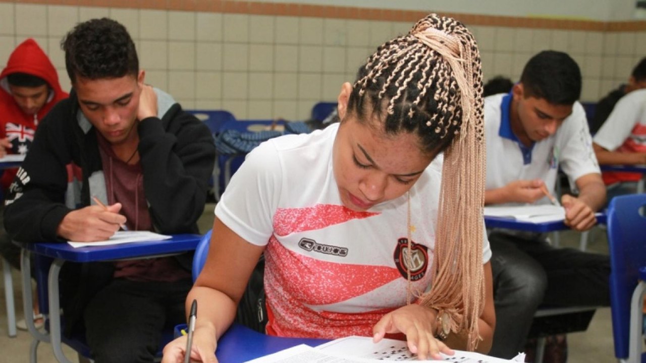 Prazo para isentos da taxa de inscrição no Enem acaba neste domingo (26)