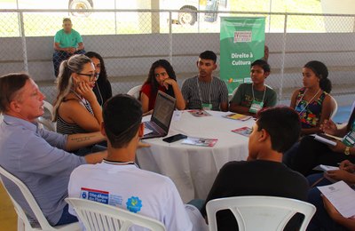 Cícero Filho conversa com estudantes sobre importância do 'Direito à Liberdade de Expressão e Comunicação’