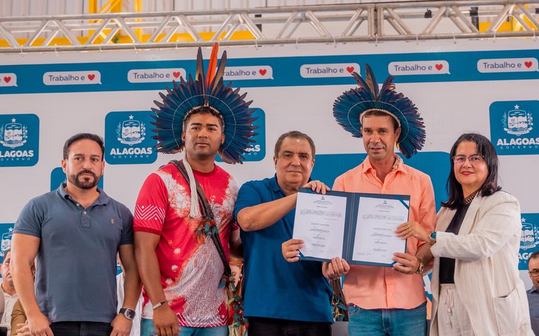 Governo de Alagoas inaugura escola indígena na aldeia Karuazu, em Pariconha