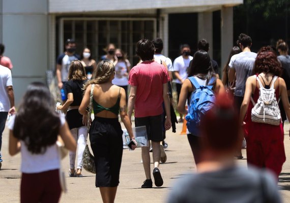 Estudantes contam como usaram o Enem para estudar fora do Brasil