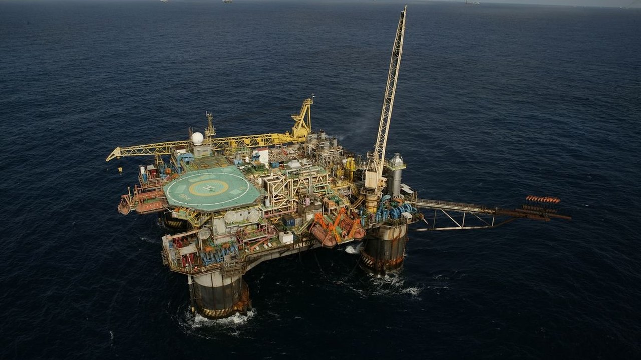 Opep revisa em alta de 15 mil bpd projeção de oferta de combustíveis do Brasil no ano