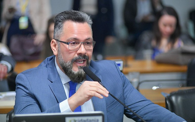 Alan Rick pede derrubada de veto que limita incentivo a doações de alimentos