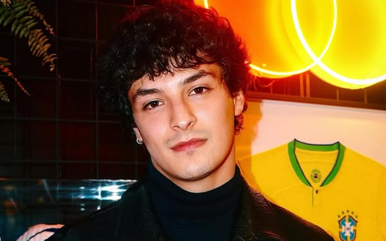 Quem é Pedro Waddington? Filho de Helena Ranaldi estreia em 'Vale Tudo'