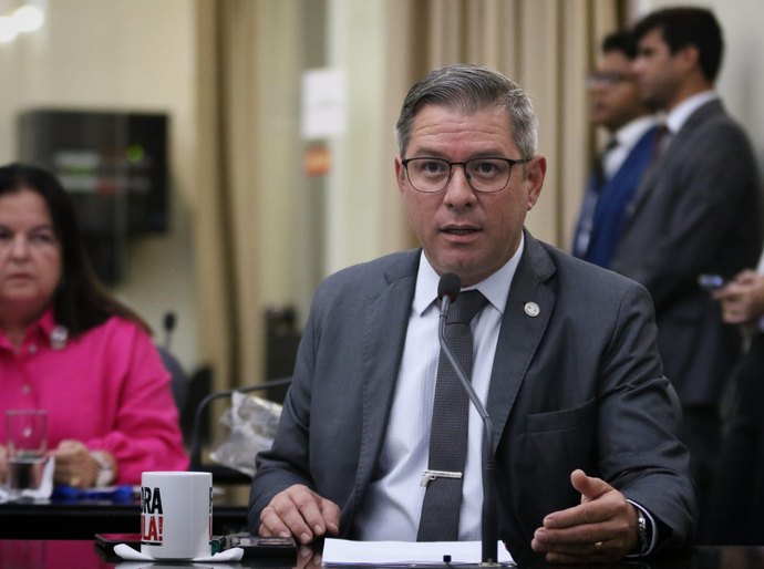 Deputado Cabo Bebeto alerta para mortandade de peixes no rio Santo Antônio