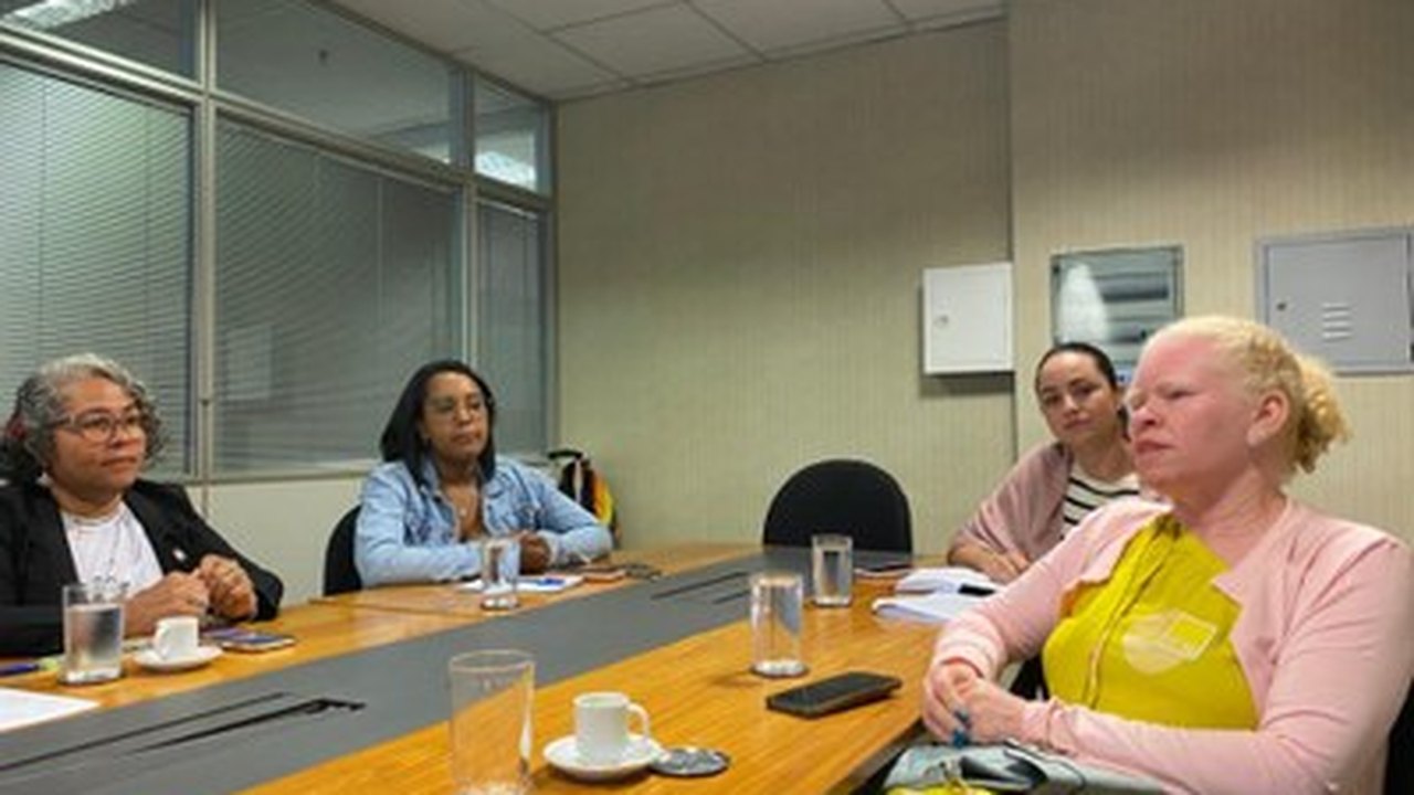 Resultados de projeto da Ufal sobre saúde da pessoa com albinismo são discutidos em Brasília