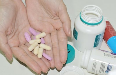Nutricionista do Hospital Ib Gatto Falcão orienta sobre cuidados com antibióticos