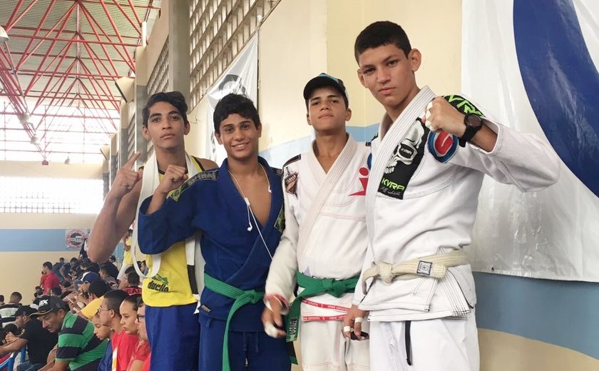 Com apoio da Prefeitura de Delmiro Gouveia, atletas de Jiu-Jitsu conquistam medalhas em Maceió
