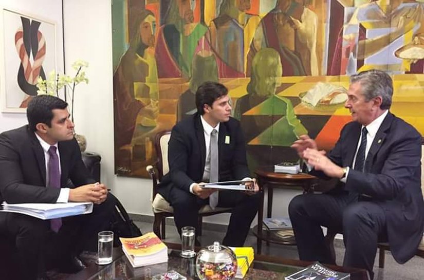 Prefeito eleito Cacau participou da reunião dos novos gestores em Brasília