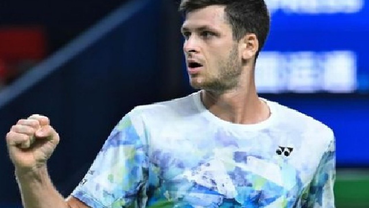 Hurkacz supera Rublev em tie-break emocionante e conquista título do Masters 1000 de Xangai