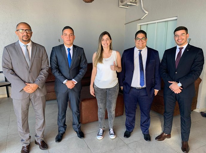 Rio Largo: Sâmea Mascarenhas discute pré-candidatura com equipe de advogados