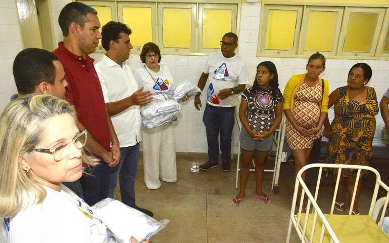 Governo Trabalhando: Seris doa enxovais a gestantes carentes do Sertão