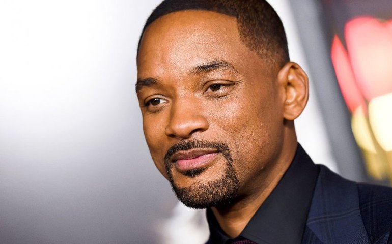Netflix retoma produção de filme com Will Smith um ano após tapa no Oscar