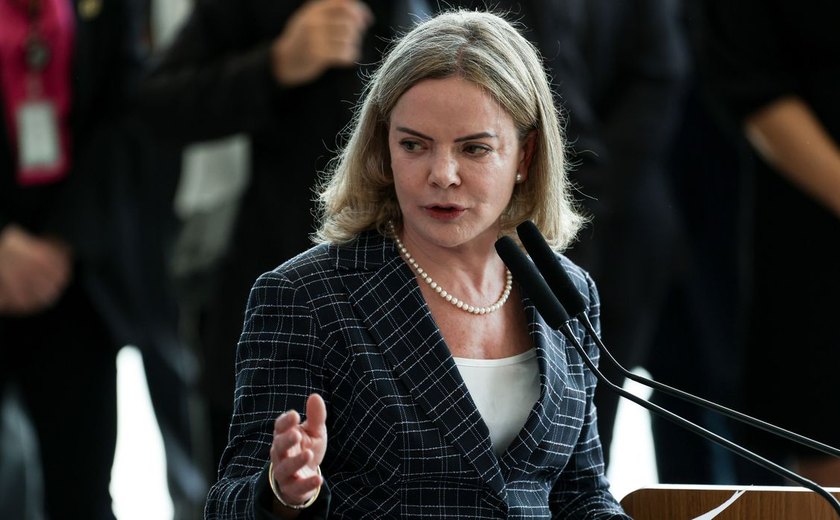 Gleisi diz que sanção dos EUA a Moraes tem repúdio total do governo