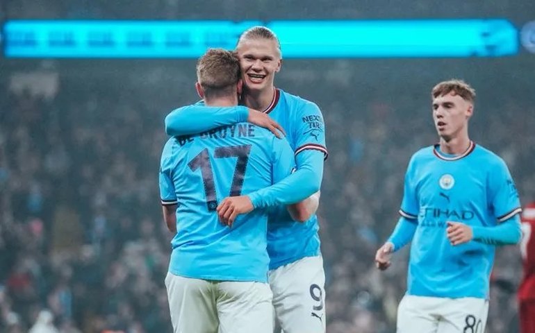 De Bruyne se destaca, City supera o Liverpool e avança na Copa da Liga Inglesa