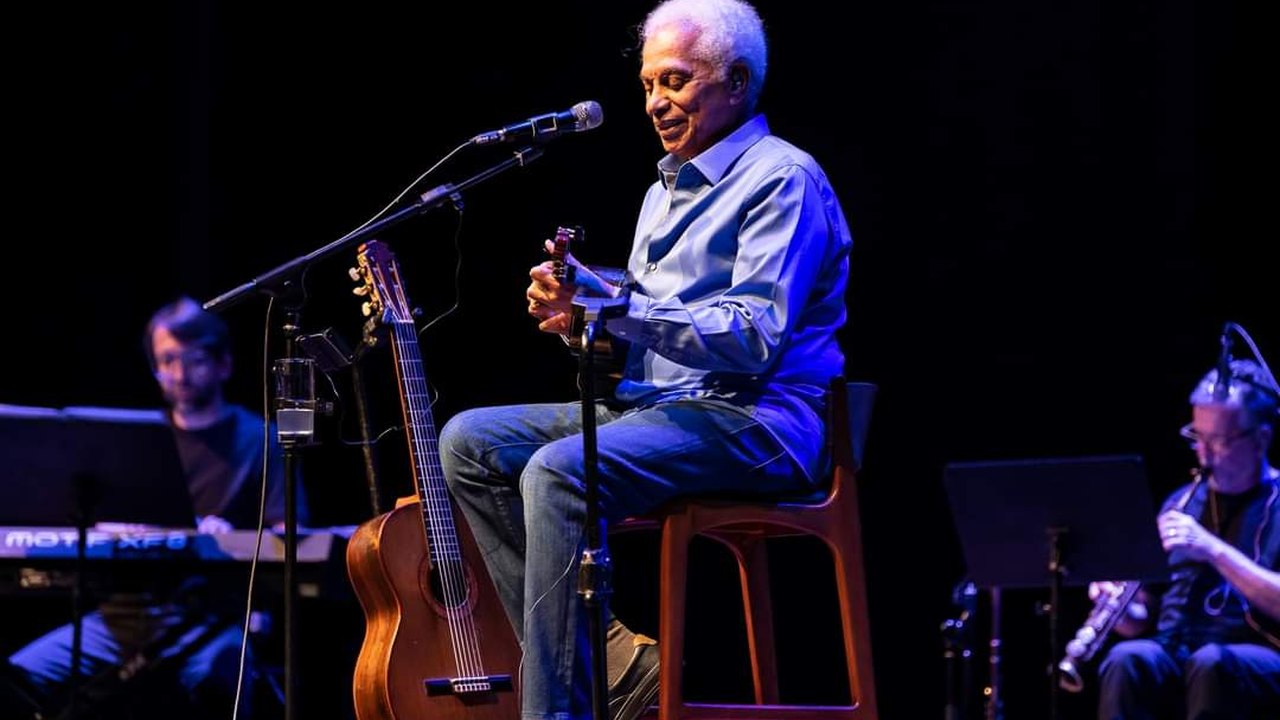 Paulinho da Viola faz show histórico em Maceió neste domingo