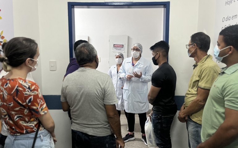 Acolhimento psicológico alivia tensão de pacientes e acompanhantes, no HGE