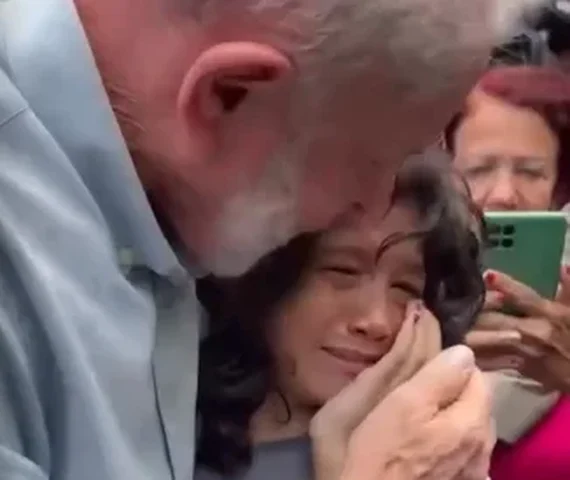 Chuva devasta Ubá e Lula garante reconstrução: “Ninguém vai ficar sem casa”