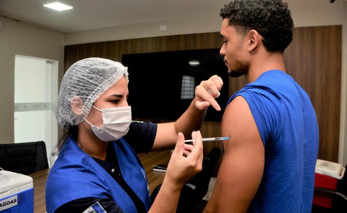 Alagoas aplicou um total de 309.046 pessoas contra a Influenza Alagoas aplicou um total de 309.046 pessoas contra a Influenza