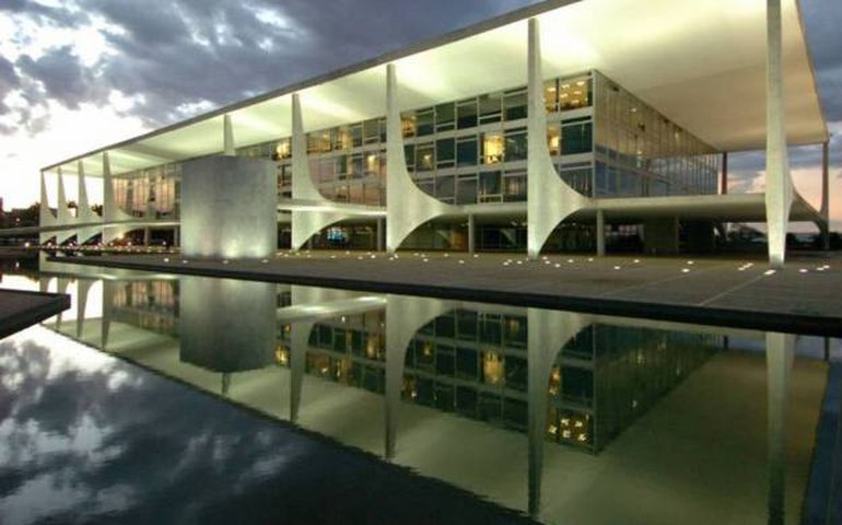 Casa Civil fala em mínimo de vetos e promete blindar orçamento secreto na sanção