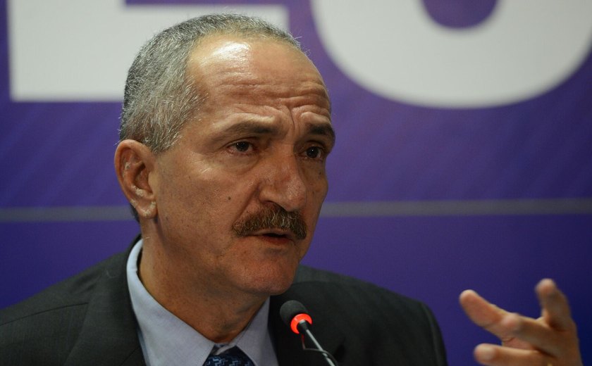 Brasil precisa de submarinos em rios da Amazônia para reforçar a defesa, diz Aldo Rebelo à Sputnik