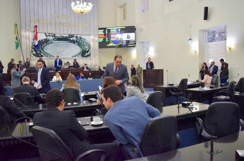 Plenário da ALE derruba veto e mantém aumento nos recursos para Saúde