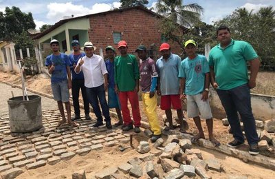 Prefeito Zé Adelson vistorias obras em Olho D'Água Grande