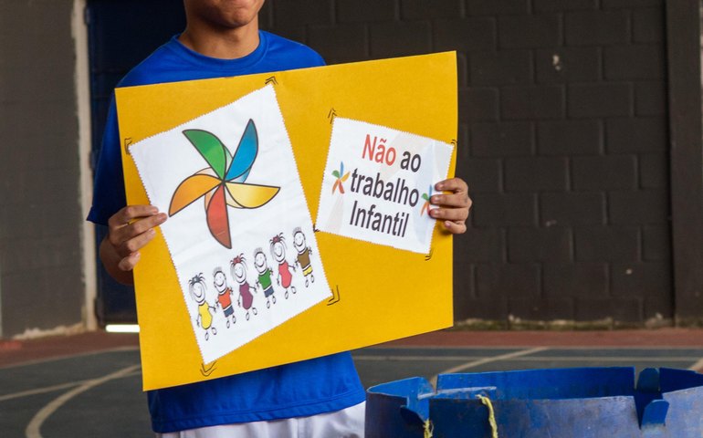 Adolescentes do Sistema Socioeducativo de Alagoas apresentam peça teatral sobre trabalho infantil