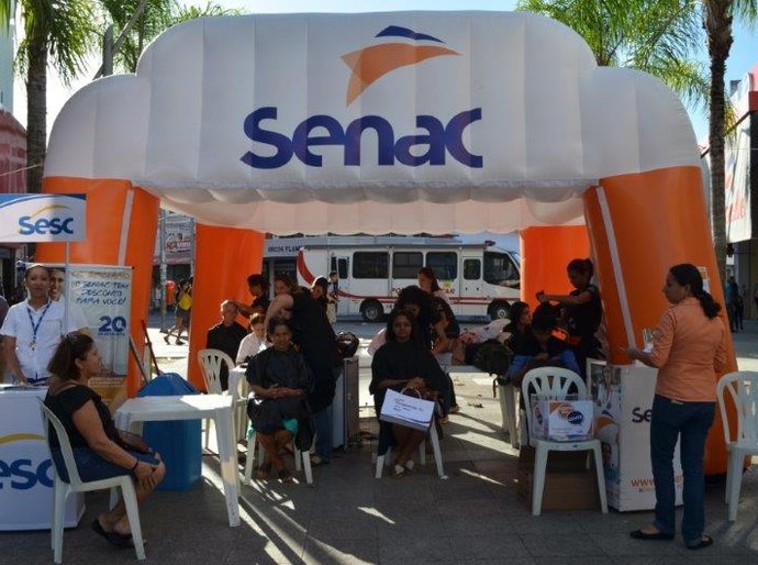 Senac promove ação em comemoração ao Dia do Comerciário