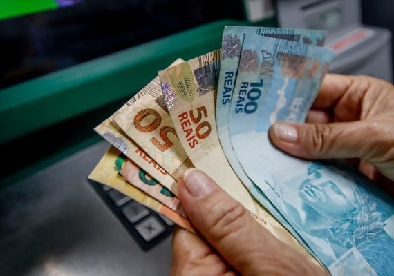 Prefeitura de Traipu antecipa salários de servidores