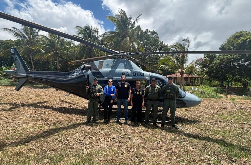 Perita é transportada por helicóptero pela primeira vez para local de difícil acesso em Alagoas