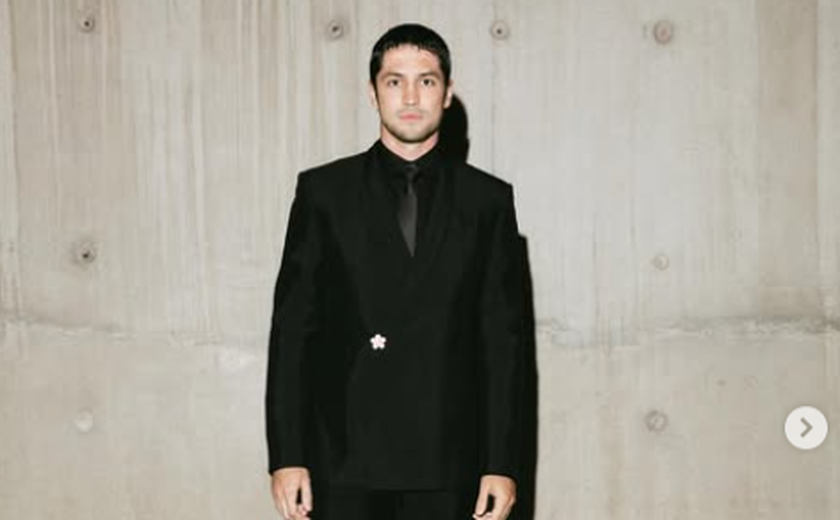 Gabriel Leone prepara álbum com repertório emocional