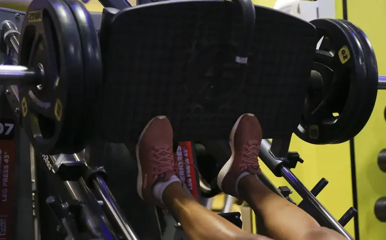 Fitness depois dos 50: quais são os melhores exercícios para melhorar a saúde e ficar em forma?