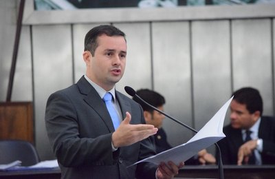 Bruno Toledo critica falta de informações solicitadas à Secretaria de Saúde