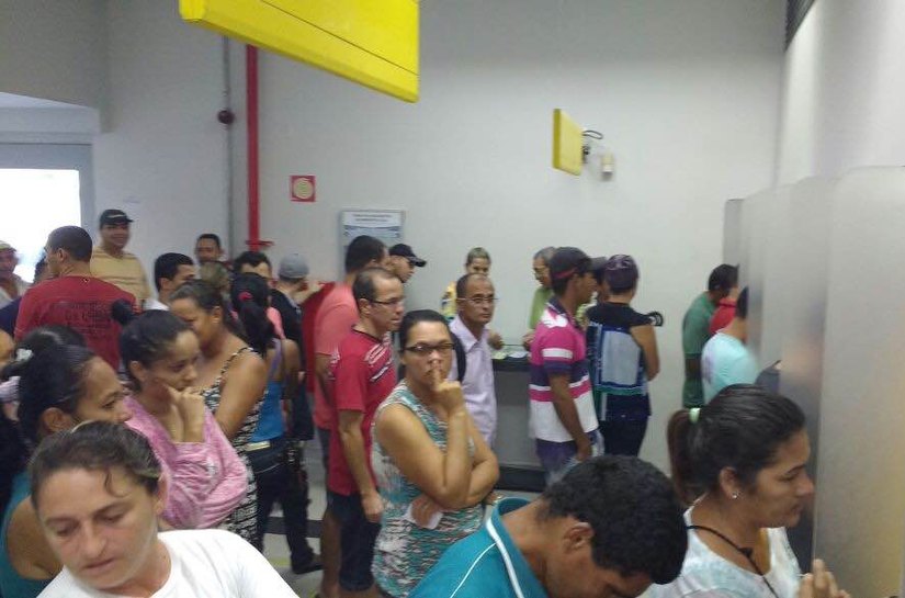 Servidores públicos de São Miguel recebem seus pagamentos