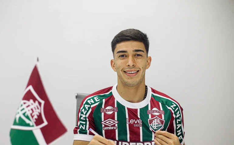 Fluminense anuncia a contratação do meia paraguaio Lezcano até dezembro de 2029