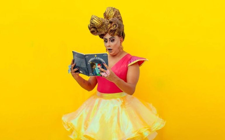 &#8216;Mamãe, Tem Uma Drag Queen Contando Histórias&#8217; volta a São Paulo