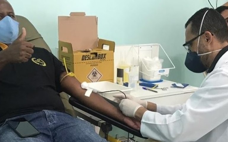 Hemoal faz coleta de sangue na Gruta, em Maceió, nesta quarta-feira (9)