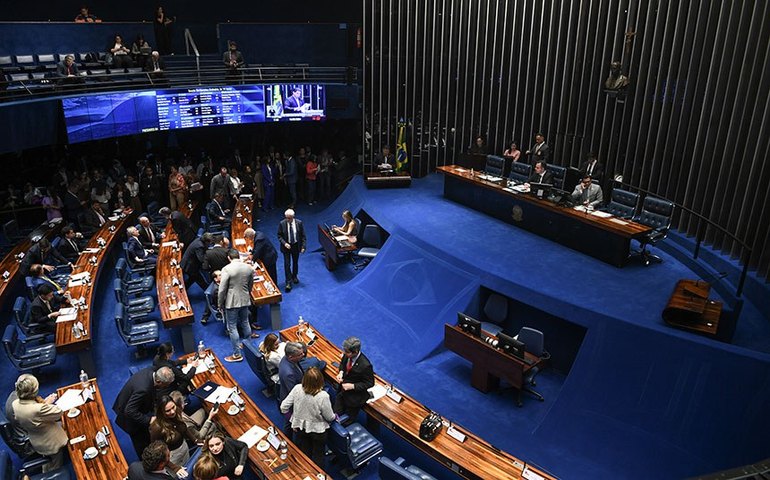 Senado aprova, por 64 votos a 0, PEC de Refis de municípios que amplia prazo de pagamento