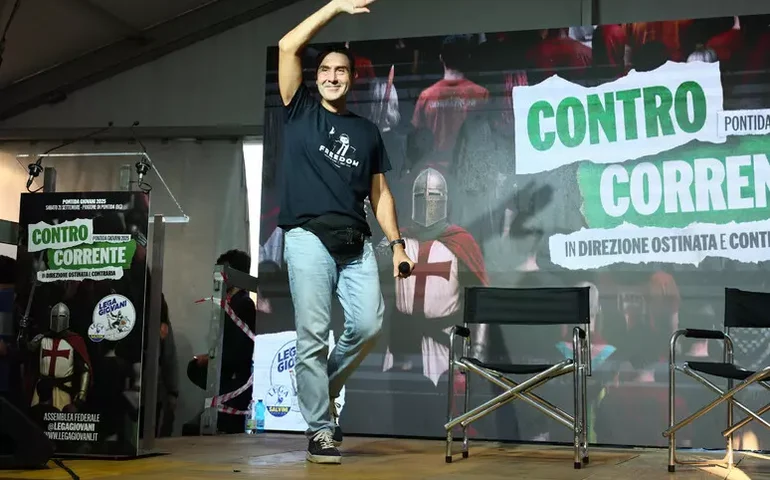 Ex-general antigay acusa esquerda italiana de se fazer de vítima