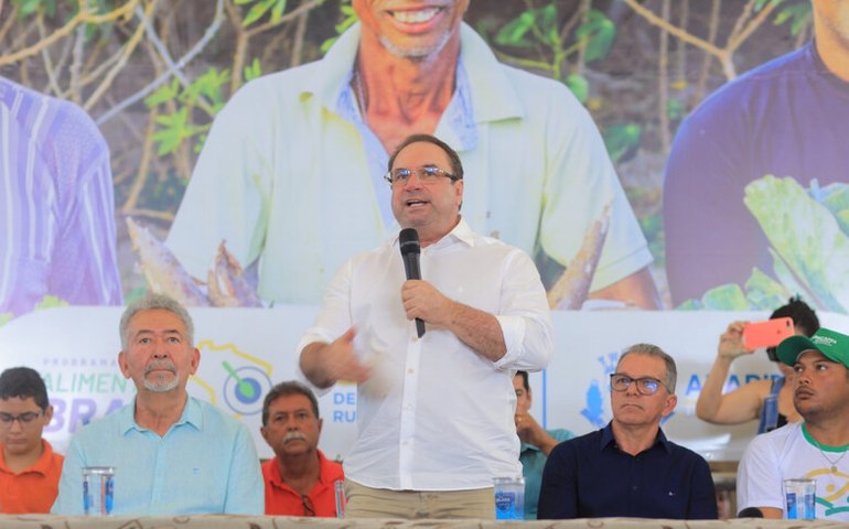 Prefeitura de Arapiraca garante R$ 6 milhões na compra de alimentos para atender 34 mil pessoas