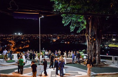 Rui Palmeira entrega revitalização do Mirante Santa Terezinha