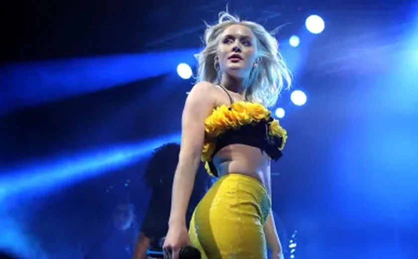 Zara Larsson usa meme de golfinho atrás de arco-íris ao cantar Symphony no Rock in Rio