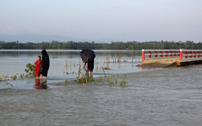 Inundações em Bangladesh deixam ao menos oito mortos e dois milhões de afetados