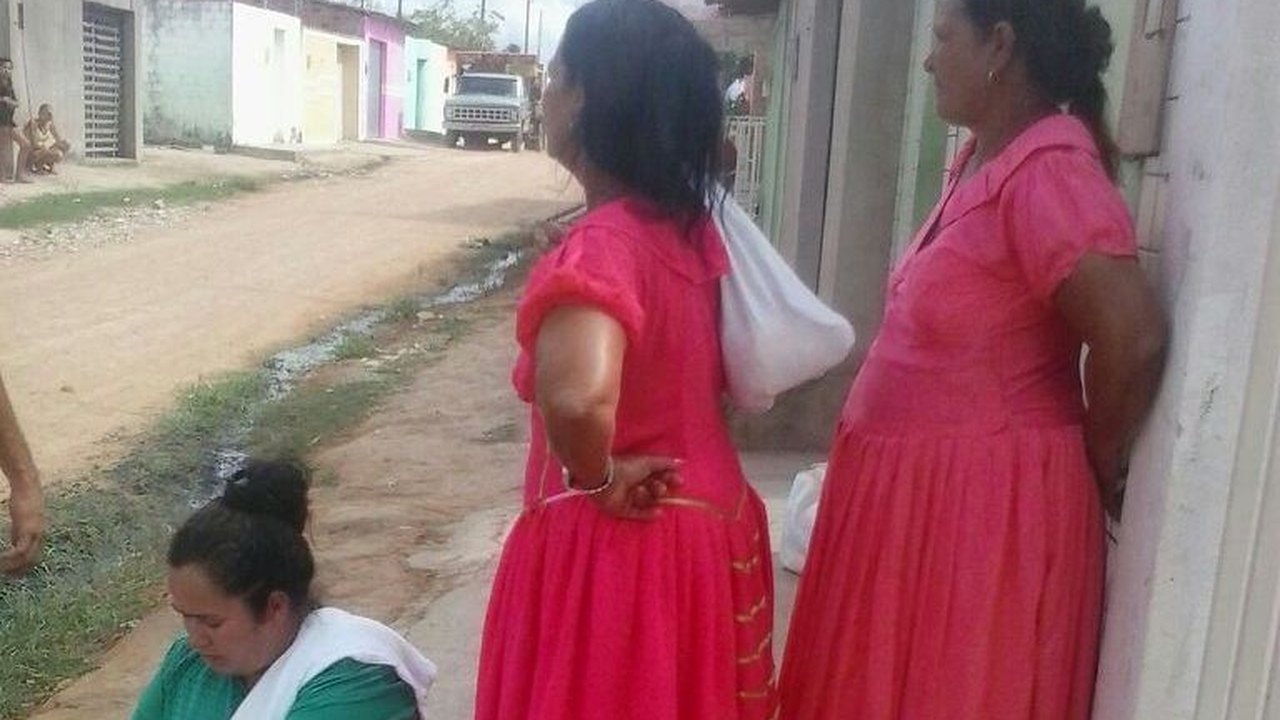 Ciganas são acusadas de vender celulares roubados em Penedo