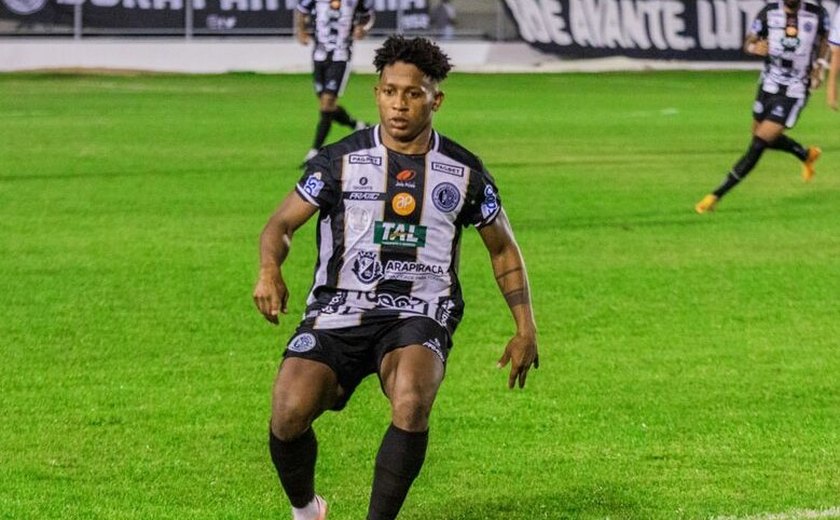 Caçado: atacante Vitinho sofre 60% das faltas do ASA em jogo com Murici