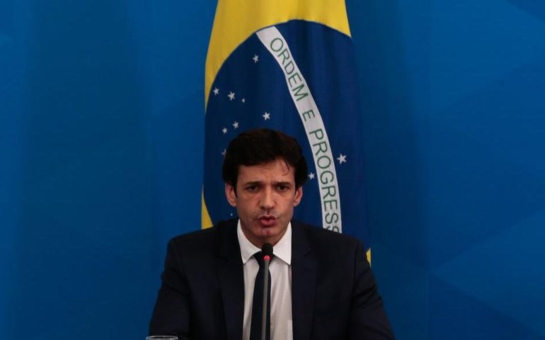 Ministro do Turismo é a 7ª autoridade presente à posse de Fux a pegar covid-19