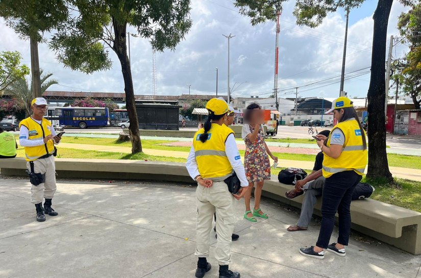 Ronda no Bairro acolhe casal em situação de vulnerabilidade no Benedito Bentes